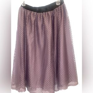Women’s Lavender Stretch Waist Midi Skirt. Black Waistband. Crochet-look.Size L.